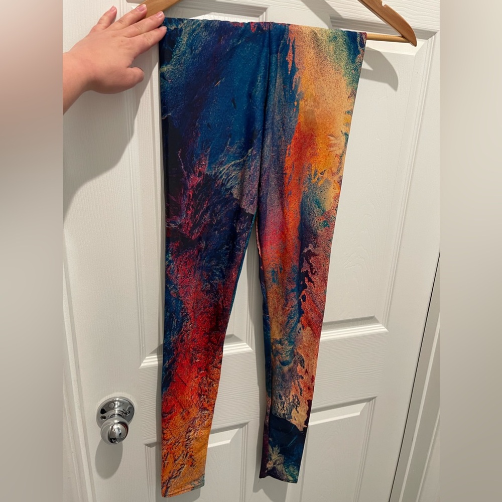 Badinka multicolored splattered leggings size Small